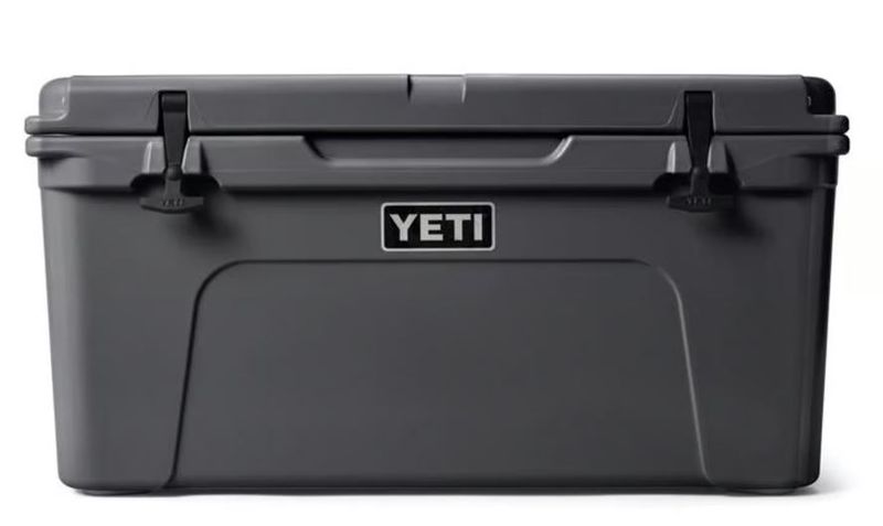 Yeti Tundra Series Cooler 10065160000, 65 Quarts, Charcoal