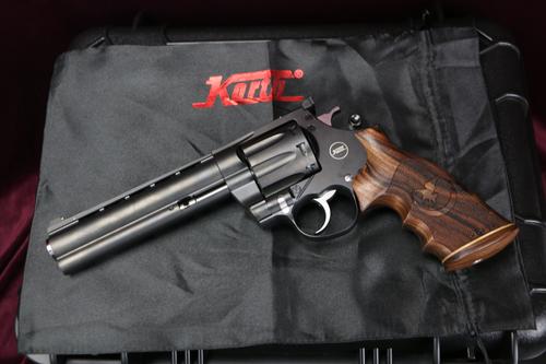 Korth Mongoose Revolver, 357 Magnum, 6", Custom Hogue Checkered Hardwood Grips, DLC Finish, 14k Gold Bead Front Sight, 8 Rds
