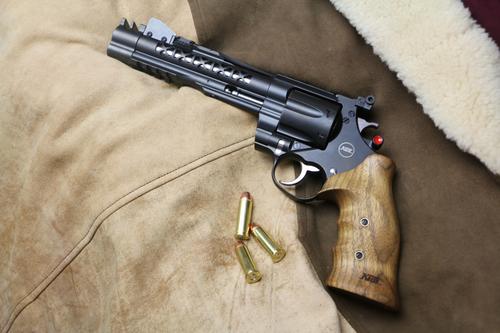 Korth Super Sport GTX Revolver, 44 Magnum, Jim Wilson Walnut Grips, DLC Finish, Four-Position Elevation System, Comped, 6 Rnd