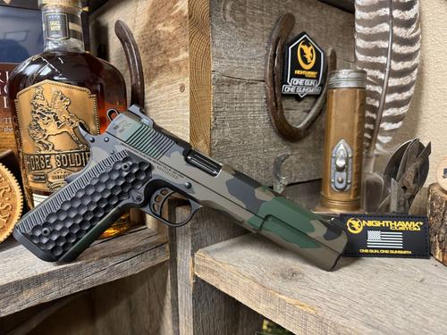 Nighthawk Custom Heinie Long Slide 9388-M81, 10MM, 6", Carbon Fiber Grips, Woodland Camo Finish, Optic Ready, 9 Rds